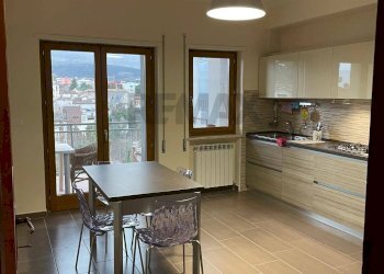 Sala da pranzo - Appartamento via aldo moro
 
20, L'Aquila - foto 2