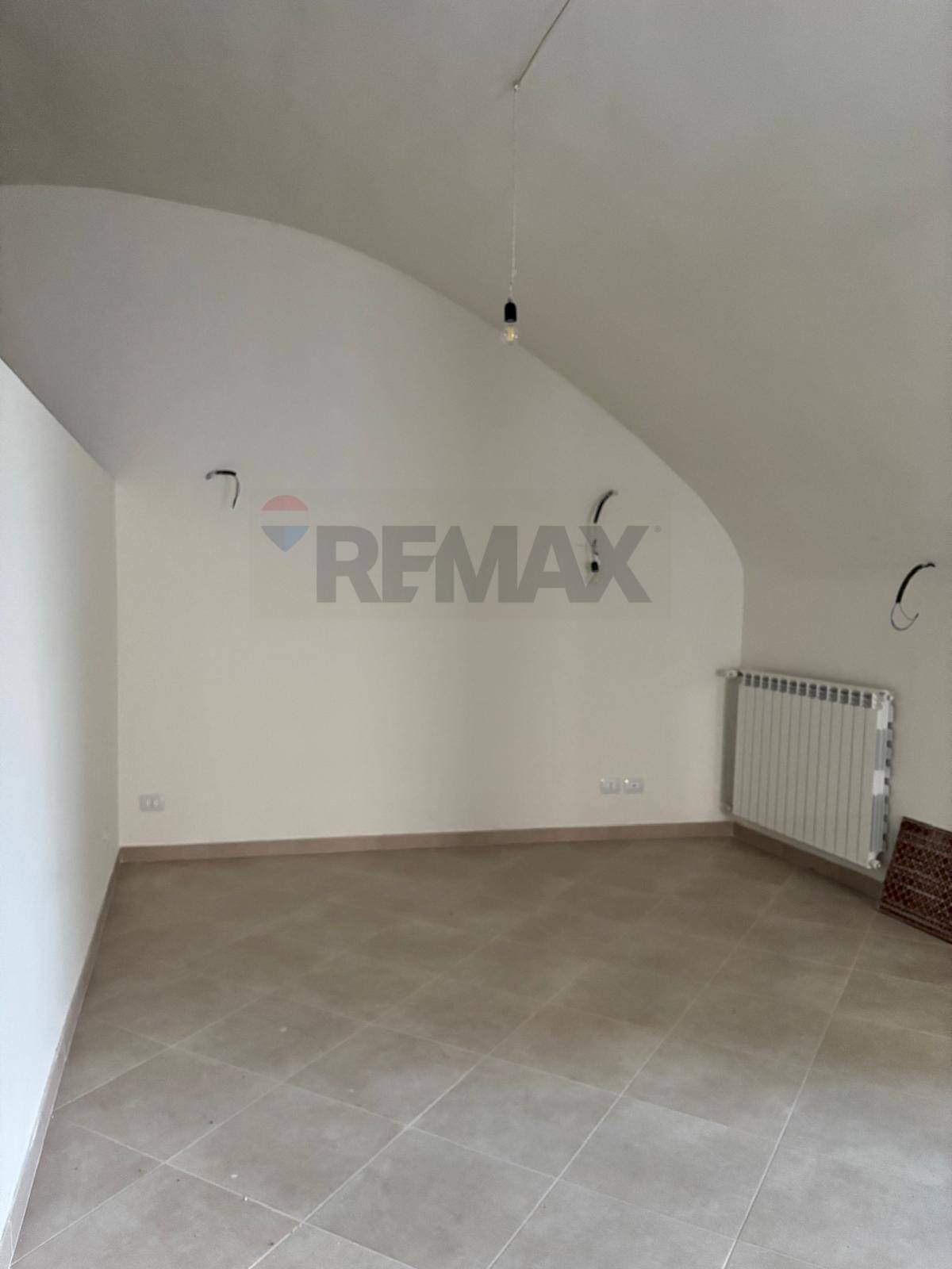 Stanza vuota - Semi-detached house Via dietro le Finestre, Prata d'Ansidonia - photo 2