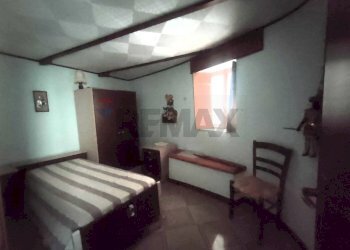 Camera / camera da letto - Casa semi indipendente PIAZZA GAETANO CICERONE, Prata d'Ansidonia - foto 9