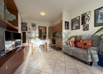 Sala da pranzo - Bilocale VIA CAVOUR
 
10, Madone - foto 4