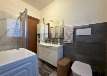 Bagno - Bilocale VIA CAVOUR
 
10, Madone - foto 8