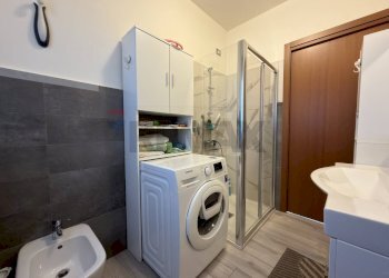 Bagno - Bilocale VIA CAVOUR
 
10, Madone - foto 9