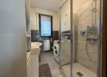 Bagno - Bilocale VIA CAVOUR
 
10, Madone - foto 10