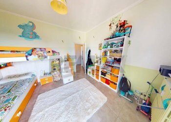 Camera / camera da letto - Trilocale viale campari
 
86, Pavia - foto 15