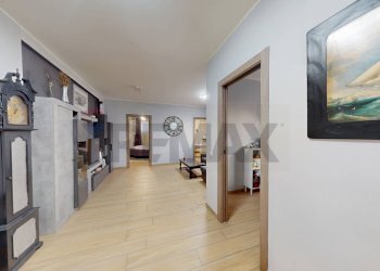 Hall / corridoio - Trilocale PIETRO MASCAGNI
 
13, Cormano - foto 5