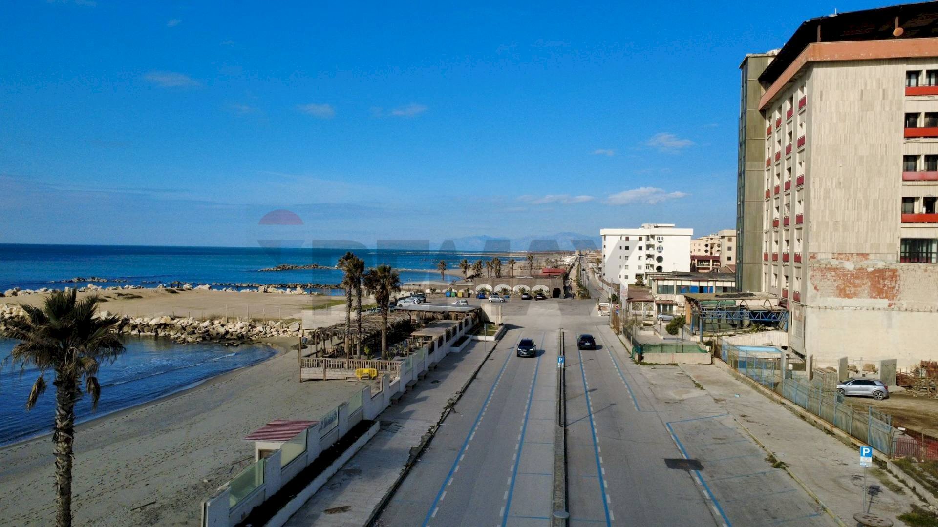 Vista dell\'acqua - Four-room apartment Via Claris, Castel Volturno - photo 2