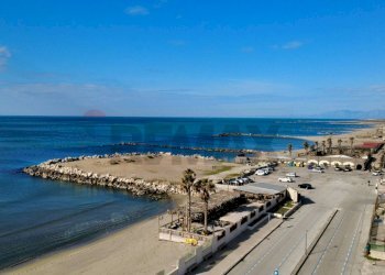 Vista dell\'acqua - Quadrilocale Via Claris, Castel Volturno - foto 3