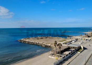 Vista dell\'acqua - Quadrilocale Via Claris, Castel Volturno - foto 4