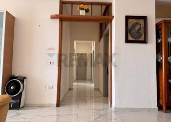 Hall / corridoio - Quadrilocale Via Claris, Castel Volturno - foto 24