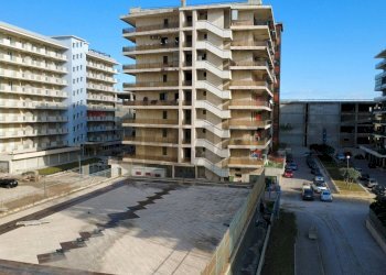 Edificio all\'aperto - Quadrilocale Via Claris, Castel Volturno - foto 45