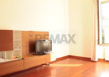 Soggiorno - Appartamento Via Giuseppe Mazzini
 
30, Pozzuoli - foto 3