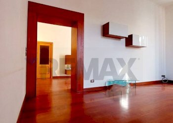 Stanza vuota - Appartamento Via Giuseppe Mazzini
 
30, Pozzuoli - foto 4