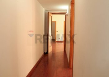 Hall / corridoio - Appartamento Via Giuseppe Mazzini
 
30, Pozzuoli - foto 17