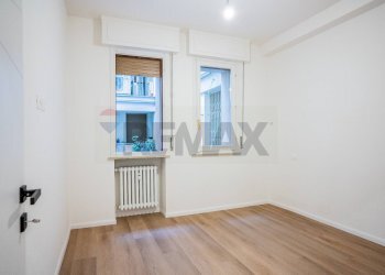 Stanza vuota - Trilocale Via Giuseppe Verdi
 
9, Parma - foto 14