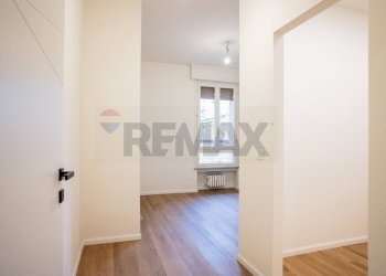 Hall / corridoio - Trilocale Via Giuseppe Verdi
 
9, Parma - foto 6