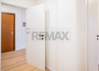 Hall / corridoio - Trilocale Via Giuseppe Verdi
 
9, Parma - foto 25