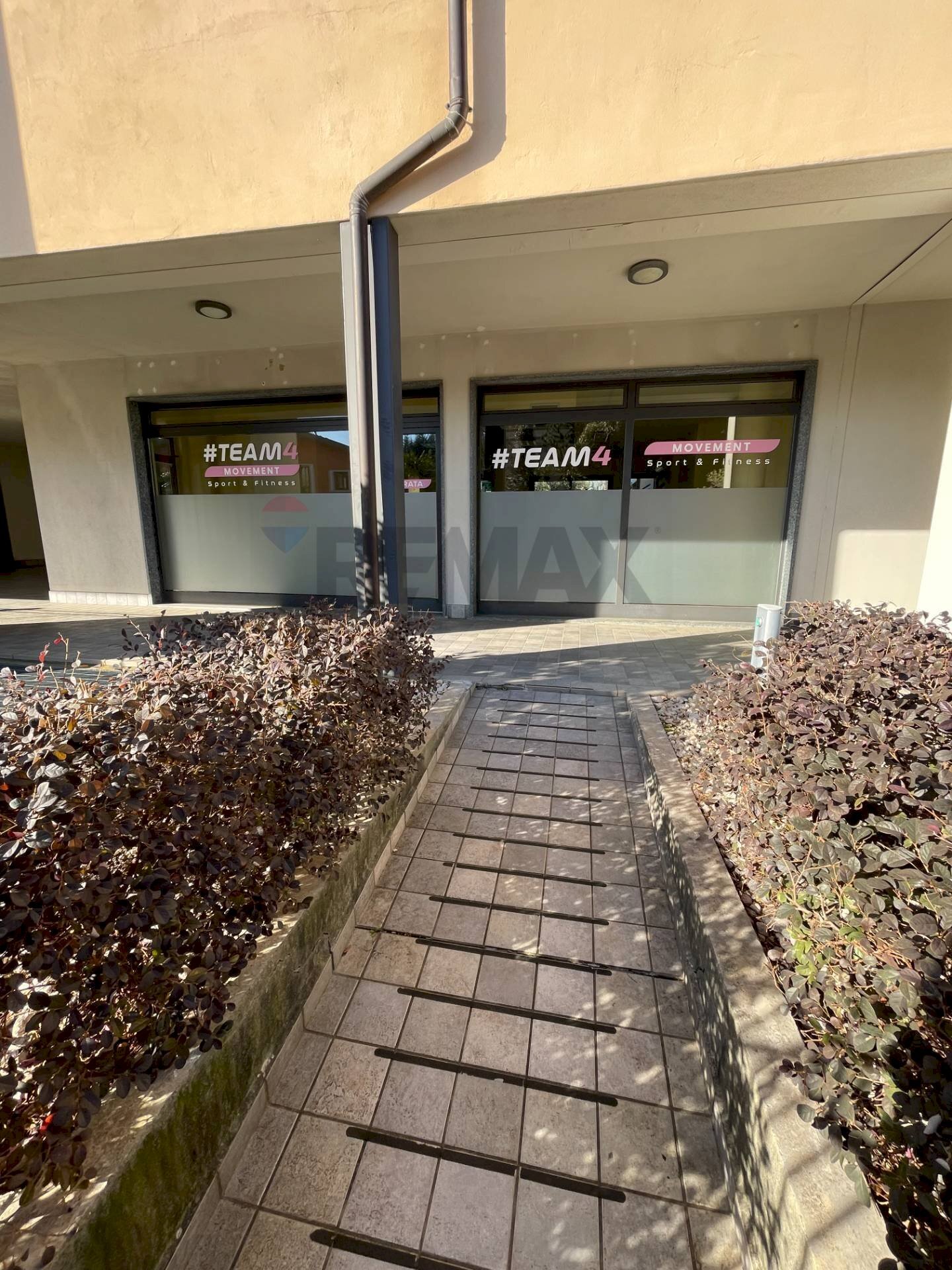 Edificio all\'aperto - Locale Commerciale viale Monsignore Federico Colombo
 
3/7, Merate - foto 3