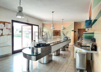 Cucina - Commercial Premises Corte della Seta
 
18, Sernaglia della Battaglia - photo 11