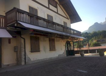 Edificio all\'aperto - Casa indipendente Via Guglielmo Marconi
 
Snc, Socchieve - foto 2