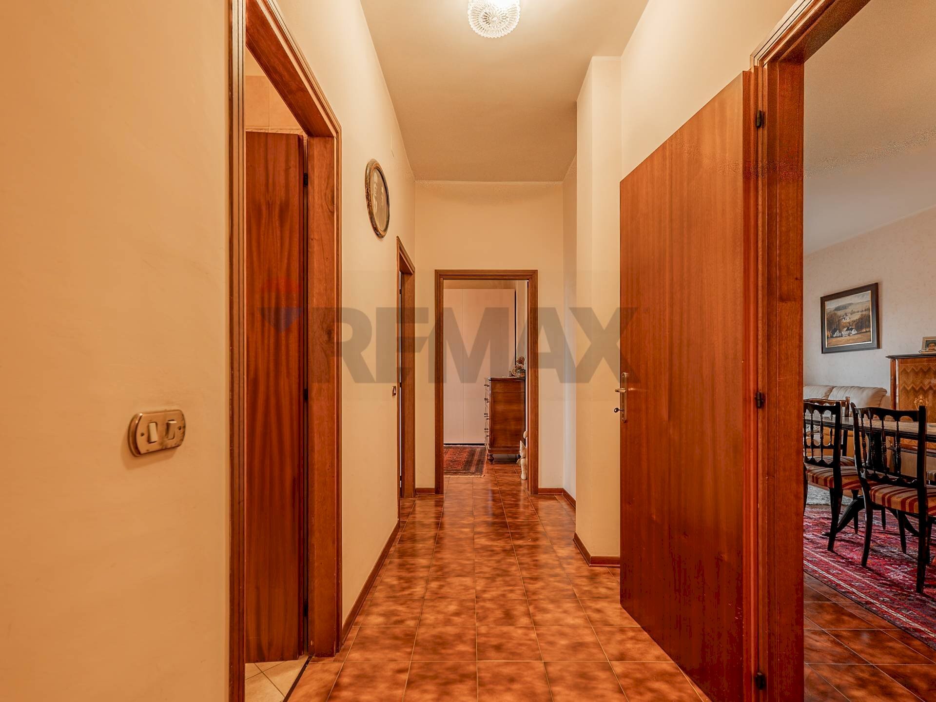 Hall / corridoio - Apartment VIA CARAVAGGIO
 
15, Reggio nell'Emilia - photo 2