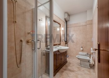 Bagno - Appartamento VIA CARAVAGGIO
 
15, Reggio nell'Emilia - foto 7