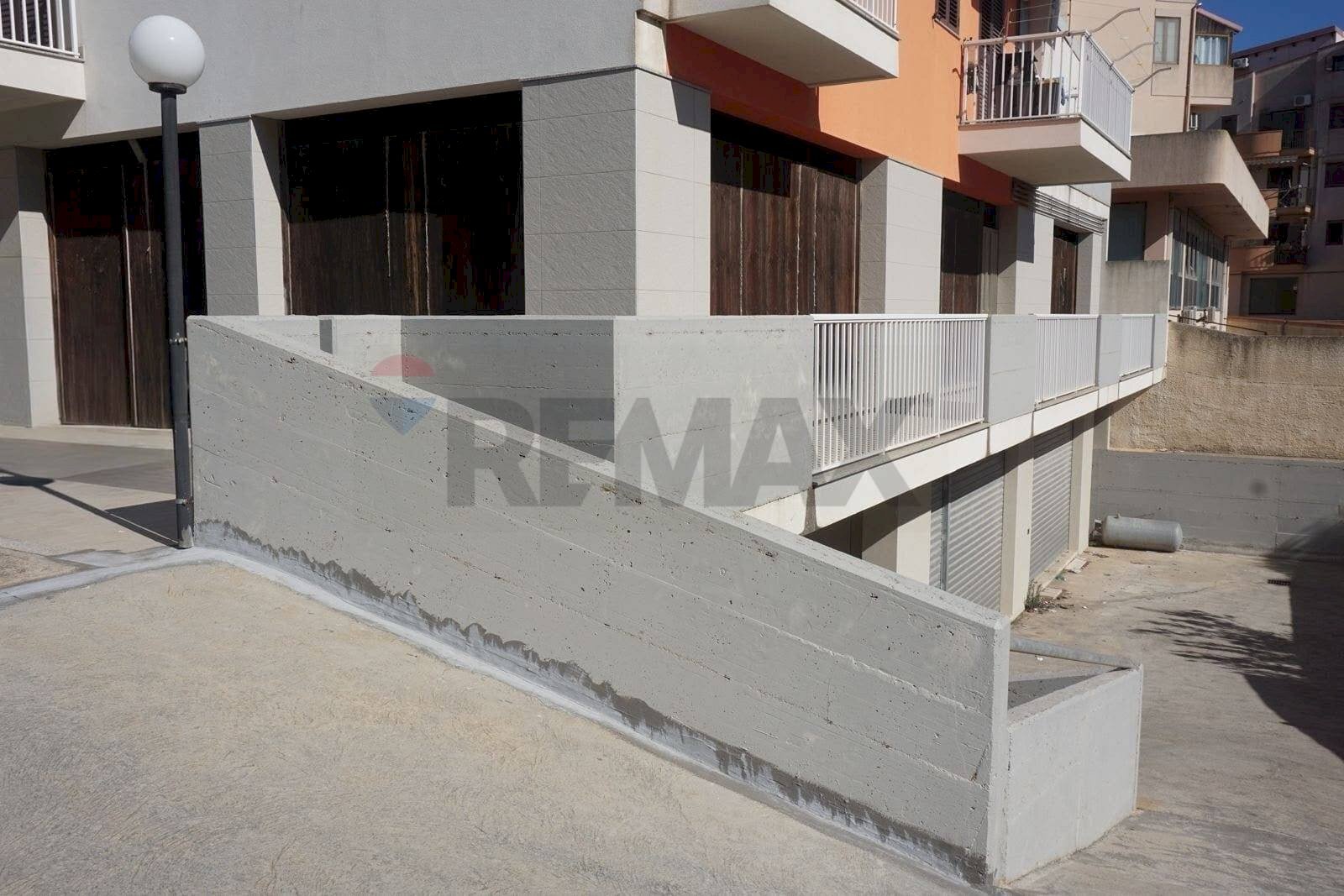 Edificio all\'aperto - Commercial Premises Ragusa - photo 1