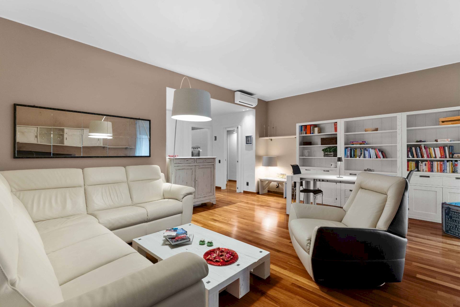 Foto 1 - Three-room apartment Viale Carlo Espinasse
 
102, Milano - photo 1