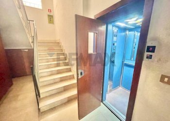 Scale - Apartment Via Sardegna
 
23, Palermo - photo 5