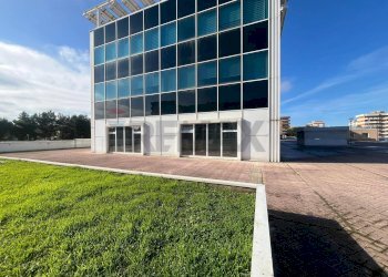 Edificio all\'aperto - Office Via Arturo Toscanini
 
19, Bari - photo 1