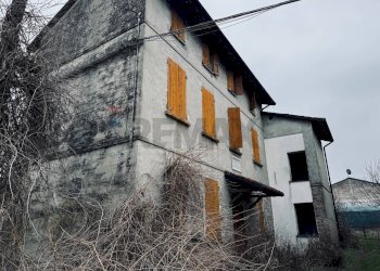 Edificio all\'aperto - Villa via piccola
 
10, Poviglio - foto 2