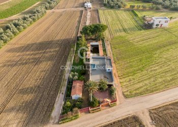 Foto 1 - Villa Contrada Tufarelle
 
Sn, Andria - photo 1