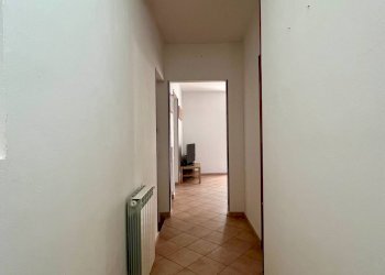 Foto 3 - Trilocale Contrada California
 
17, Cocquio-Trevisago - foto 3