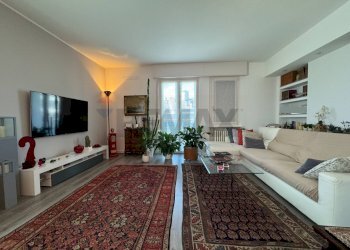 Soggiorno - Semi-detached house Carducci
 
18, Ranica - photo 44