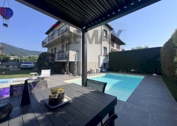 Piscina - Casa semi indipendente Carducci
 
18, Ranica - foto 2