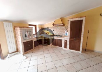 Foto 1 - Quadrilocale via valle berta
 
65, Agosta - foto 1