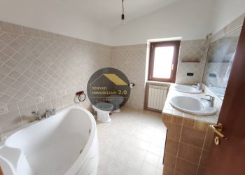 Foto 37 - Quadrilocale via valle berta
 
65, Agosta - foto 37