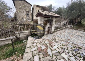 Foto 2 - Trilocale via valle berta
 
65, Agosta - foto 2