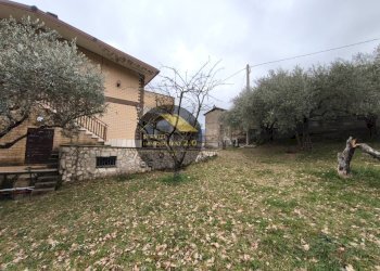 Foto 5 - Trilocale via valle berta
 
65, Agosta - foto 5