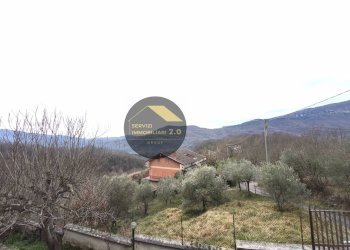 Foto 17 - Trilocale via valle berta
 
65, Agosta - foto 17