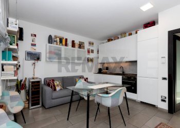 Sala da pranzo - Two-room apartment Via Watt
11, Milano - photo 2