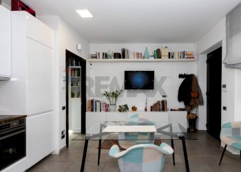 Sala da pranzo - Two-room apartment Via Watt
11, Milano - photo 7