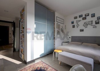 Camera / camera da letto - Two-room apartment Via Watt
11, Milano - photo 23