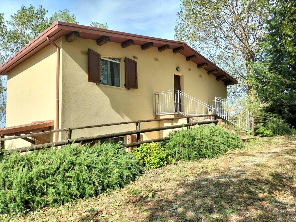 Facciata - Rustico via Guaina, 6, Santa Maria Nuova - foto 1