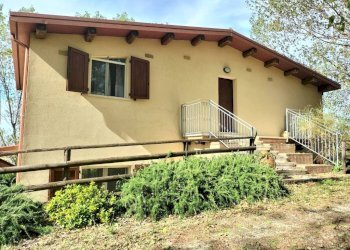 Facciata - Rustico via Guaina, 6, Santa Maria Nuova - foto 3