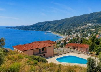 Zona - Villa via degli Anemoni, Ospedaletti - photo 1