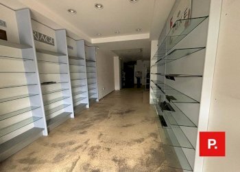 Foto 6 - Locale Commerciale piazza matteotti
 
9, Caserta - foto 6