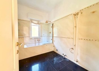 Bagno - Quadrilocale via Emilio Salgari, Genova (zona Pegli) - foto 15