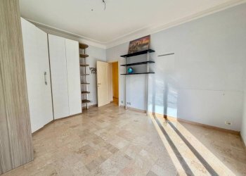 Camera da letto - Quadrilocale via Emilio Salgari, Genova (zona Pegli) - foto 17