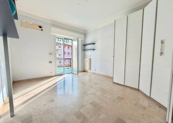 Camera da letto - Quadrilocale via Emilio Salgari, Genova (zona Pegli) - foto 18