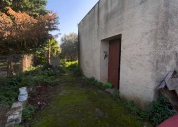 Giardino - Magazzino via Enrico Berlinguer, Carini - foto 1